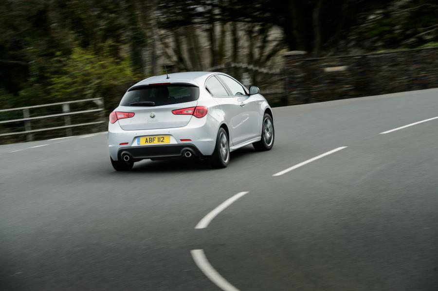  Alfa Romeo Giulietta (940) 2014 года  (UK) (фото 28 из 54)